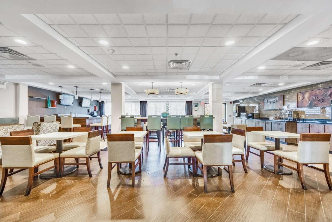 绍姆堡温盖特温德姆酒店及会议中心 外观 照片